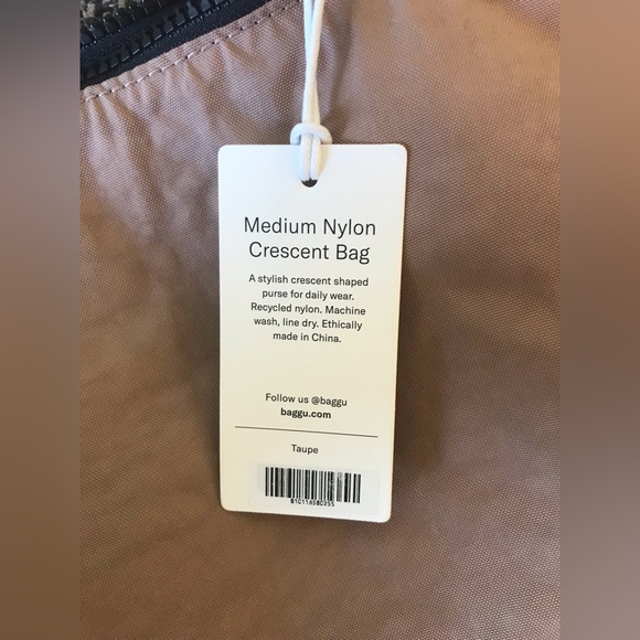 NWT Taupe Baggu Medium Cresent - Picture 4 of 4